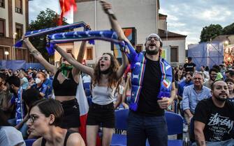 Tifose e tifosi dell'Italia a Milano
