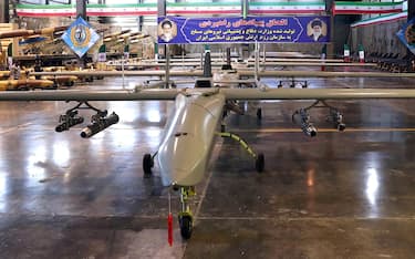 epa11098051 A handout photo made available by the Iranian Ministry of Defence and Armed Forces Logistics (MODAFL) on 23 January 2024 shows Iranian-made unmanned aerial vehicles (UAV) displayed during a ceremony in Tehran, Iran. A 'large number' of Iranian-made drones joined the Army's combat units in several parts of the country, the Iranian Defense Ministry announced on 23 January.  EPA/IRANIAN MINISTRY OF DEFENCE HANDOUT -- BEST QUALITY AVAILABLE -- HANDOUT EDITORIAL USE ONLY/NO SALES HANDOUT EDITORIAL USE ONLY/NO SALES