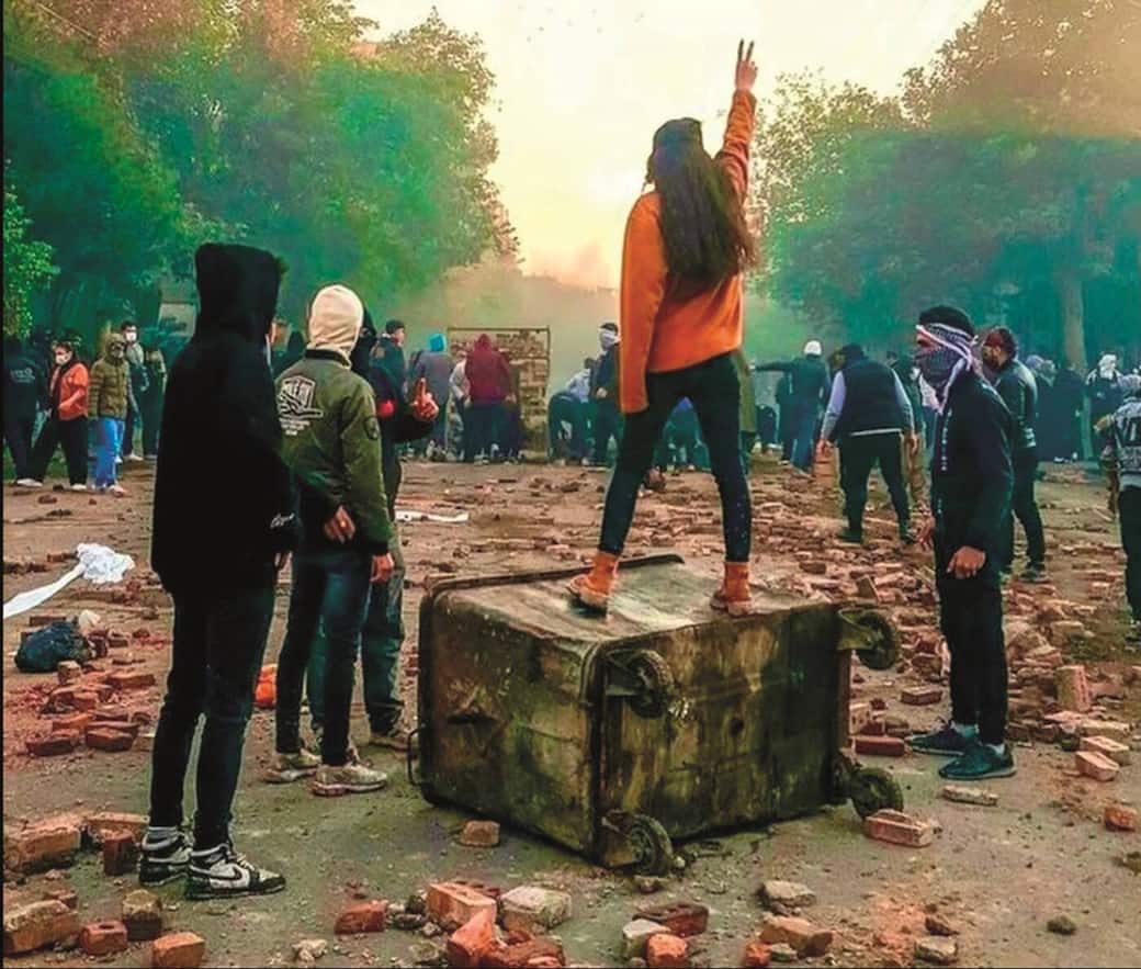 Hasti, Mahsa Amini, 2023, Video, 63”, vincitrice Artefici del Nostro Tempo 2024