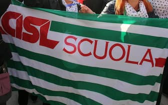Una bandiera della Cisl Scuola