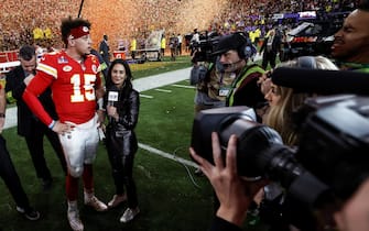 epa11146626 Kansas City Chiefs quarterback Patrick Mahomes (L) reacts after his victory over the 49ers in the overtime of Super Bowl LVIII between the Kansas City Chiefs and the San Fransisco 49ers at Allegiant Stadium in Las Vegas, Nevada, USA, 11 February 2024. The Super Bowl is the annual championship game of the NFL between the AFC Champion and the NFC Champion and has been held every year since 1967.  EPA/JOHN G. MABANGLO
