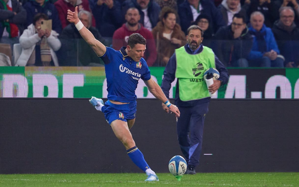 https://static.sky.it/editorialimages/57a501921df97290ce26b3e2a66a74b4b33f6210/skysport/it/rugby/2025/11/15/italia-sudafrica-quilter-nations-series-risultato-highlights/garbisi_italrugby.jpg?im=Resize,width=1218