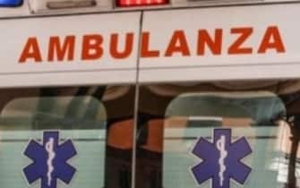 Un'ambulanza fuori da un ospedale