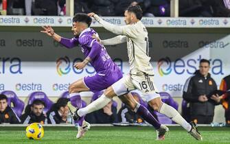 Nicolas Gonzalez (Fiorentina) fights for the ball against Leandro Paredes (Roma)  during  ACF Fiorentina vs AS Roma, Italian soccer Serie A match in Florence, Italy, March 10 2024
