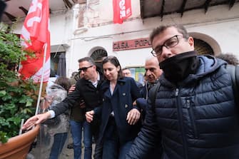 La segretaria del Pd Elly Schlein visita la casa del popolo di piana degli albanesi in occasione del corteo del primo maggio partito dalla Casa del Popolo, di via Giorgio Kastriota a Piana degli Albanesi, Palermo, 1 maggio 2023. ANSA / IGOR PETYX