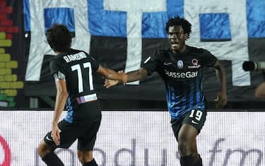 Il saluto militare di Franck Kessié