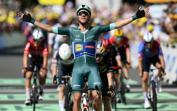 Show di Jonathan Milan! Vittoria in volata a Laval