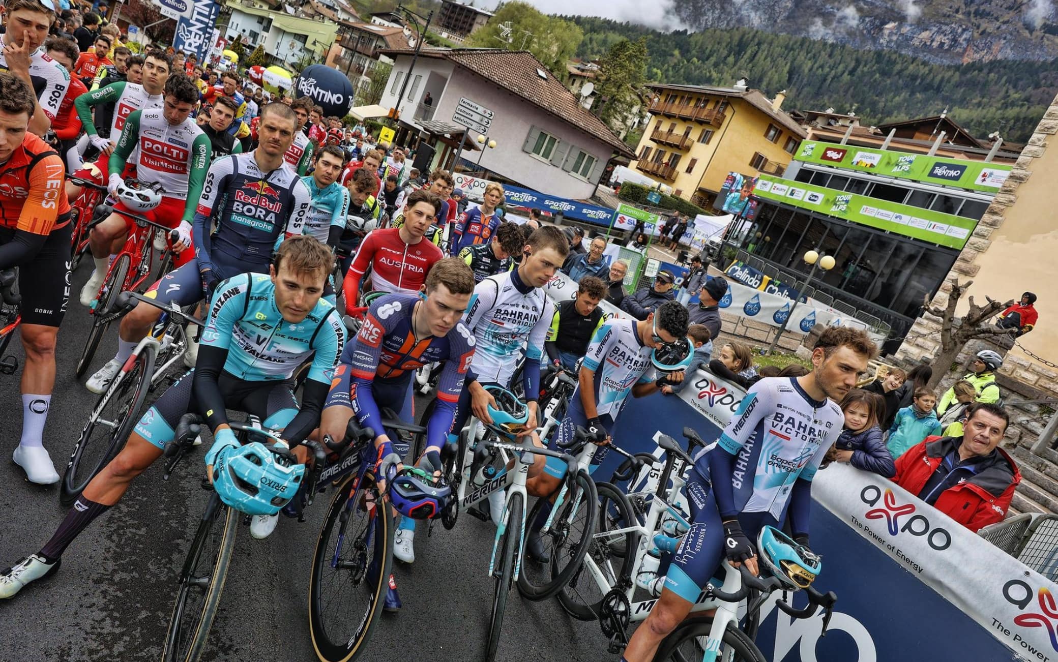 Minuto di silenzio per Papa Francesco al Tour of the Alps