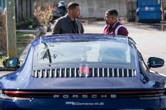 Marcus Burnett (MARTIN LAWRENCE) and Mike Lowrey (WILL SMITH argue on how they will enter the building in Columbia Pictures' BAD BOYS FOR LIFE.