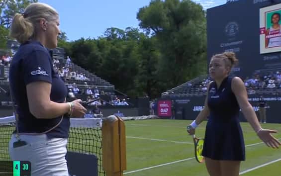 https://static.sky.it/editorialimages/59c864b0e49e2ea17ddd0d557d3ca0e5bc8cbd01/skysport/it/tennis/video/2025/06/24/paolini-protesta-arbitro-wta-bad-homburg-video/paolini_screen_3.jpg?im=Resize,width=565