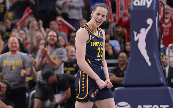 https://static.sky.it/editorialimages/5a1cb71153374cb85bf1ea1c4b31c982fcb94d47/skysport/it/nba/video/2025/06/15/caitlin-clark-wnba-indiana-fever-video/Caitlin_Clark_Getty_Indiana_Fever.jpg?im=Resize,width=565