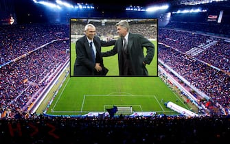 ©FOTO ALDO MARTINUZZI/LAPRESSE
05-10-2003
MILANO
SPORT CALCIO
CAMPIONATO SERIE A INTER/MILAN
NELLA FOTO: L'INTERNO DELLO STADIO MEAZZA POCO PRIMA DELL'INGRESSO DELLE SQUADRE