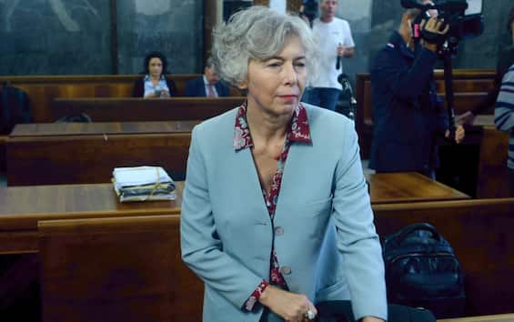 Irene Pivetti si racconta dopo la condanna: "Ho chiesto da mangiare alla Caritas" Irene Pivetti si racconta dopo la condanna: "Ho chiesto da mangiare alla Caritas"