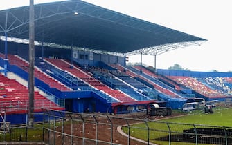 Lo stadio di Malang danneggiato dopo gli scontri