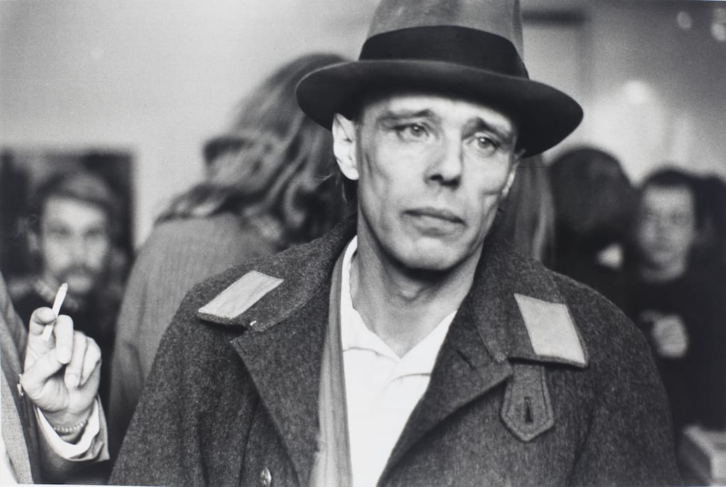32_BetaCinema_Beuys_copyright_zeroonefilm_StiftungMuseumSchloss_Moyland_ErichPulsundKlausLamberty.jpg