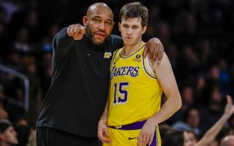 Los Angeles, CA, Thursday, December 28, 2023 - Head coach Darvin Ham counsels Los Angeles Lakers guard Austin Reaves (15) during a break in the action against the Charlotte Hornets at Crypto.Com Arena.  (Robert Gauthier/Los Angeles Times via Getty Images)