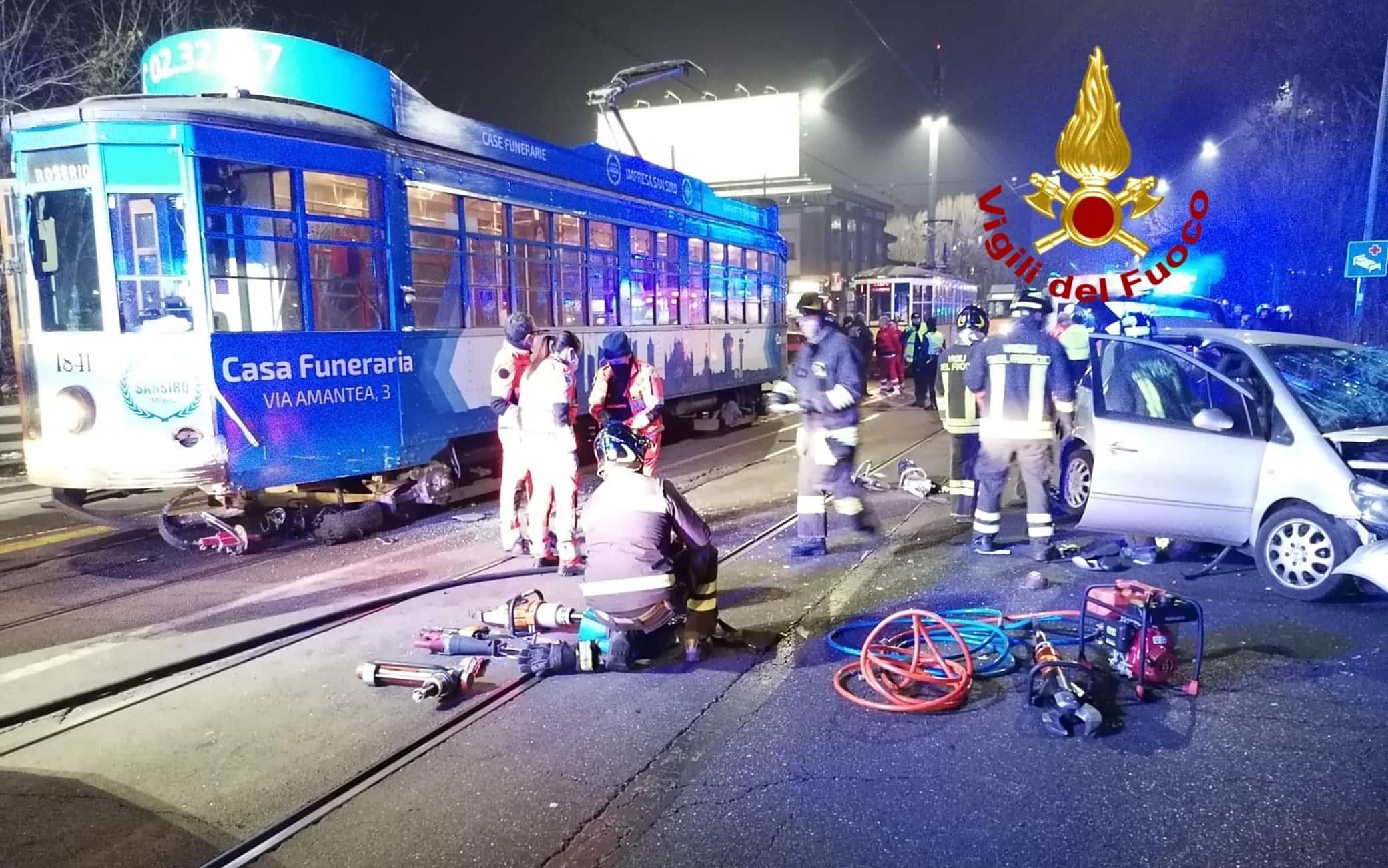 Il luogo dell'incidente, avvenuto in via Giovanni Battista Grassi