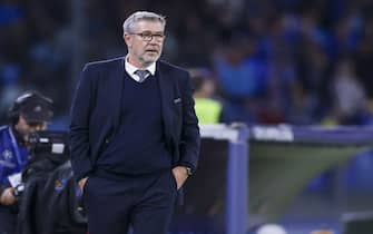 Berlinâ&#x80;&#x99;s Swiss coach Urs Fischer looks during the Uefa champions league match between SSC Napoli vs Union Berlin at the Diego Armando Maradona Stadium in Naples, southern Italy, on November 08, 2023.