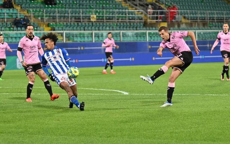 Serie B, Palermo-Bari 1-0: Corini fa festa con Marconi