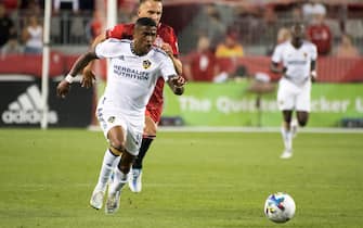 Douglas Costa (10) in action during the MLS game between Toronto FC and LA Galaxy at BMO field in Toronto. The game ended 2-2