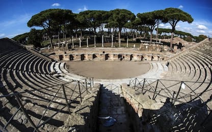 Ostia Antica, Decumano restaurato