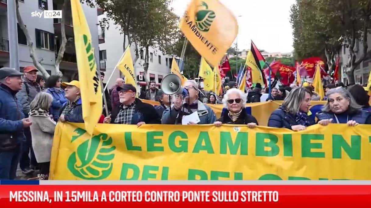 Messina, in 15mila a corteo contro Ponte sullo Stretto