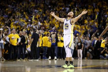 7) STEPH CURRY (WARRIORS)