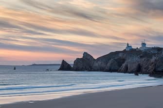 Pointe du Toulinguet and Anse de Pen Hat at dusk, Crozon Peninsula, Bretagne, France