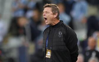 epa09468531 Malmo's coach Jon Dahl Tomasson during the UEFA Champions League group H soccer match between Malmo FF and Juventus FC at Malmoe New Stadium in Malmoe, Sweden, 14 September 2021.  EPA/Andreas Hillergren/TT SWEDEN OUT