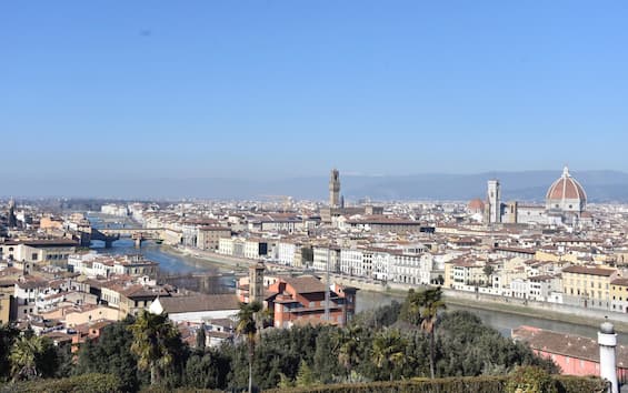 affitti brevi a firenze nuovo regolamento multe fino a 10mila euro cosa cambia