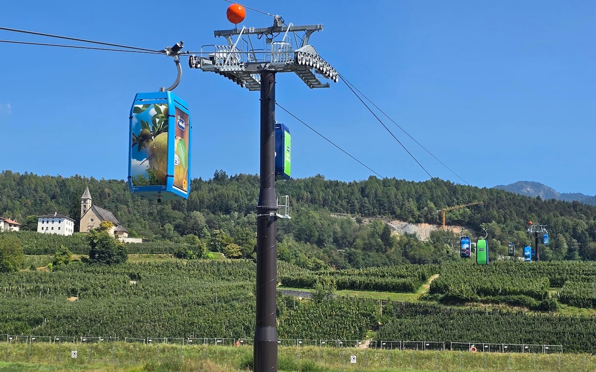 in trentino inaugurata la funivia delle mele ecco come funziona da Tg24.sky.it in trentino inaugurata la funivia delle mele ecco come funziona