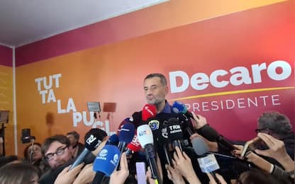 Antonio Decaro nel suo comitato elettorale, Bari, 24 novembre 2025.
ANSA/ DONATO FASANO