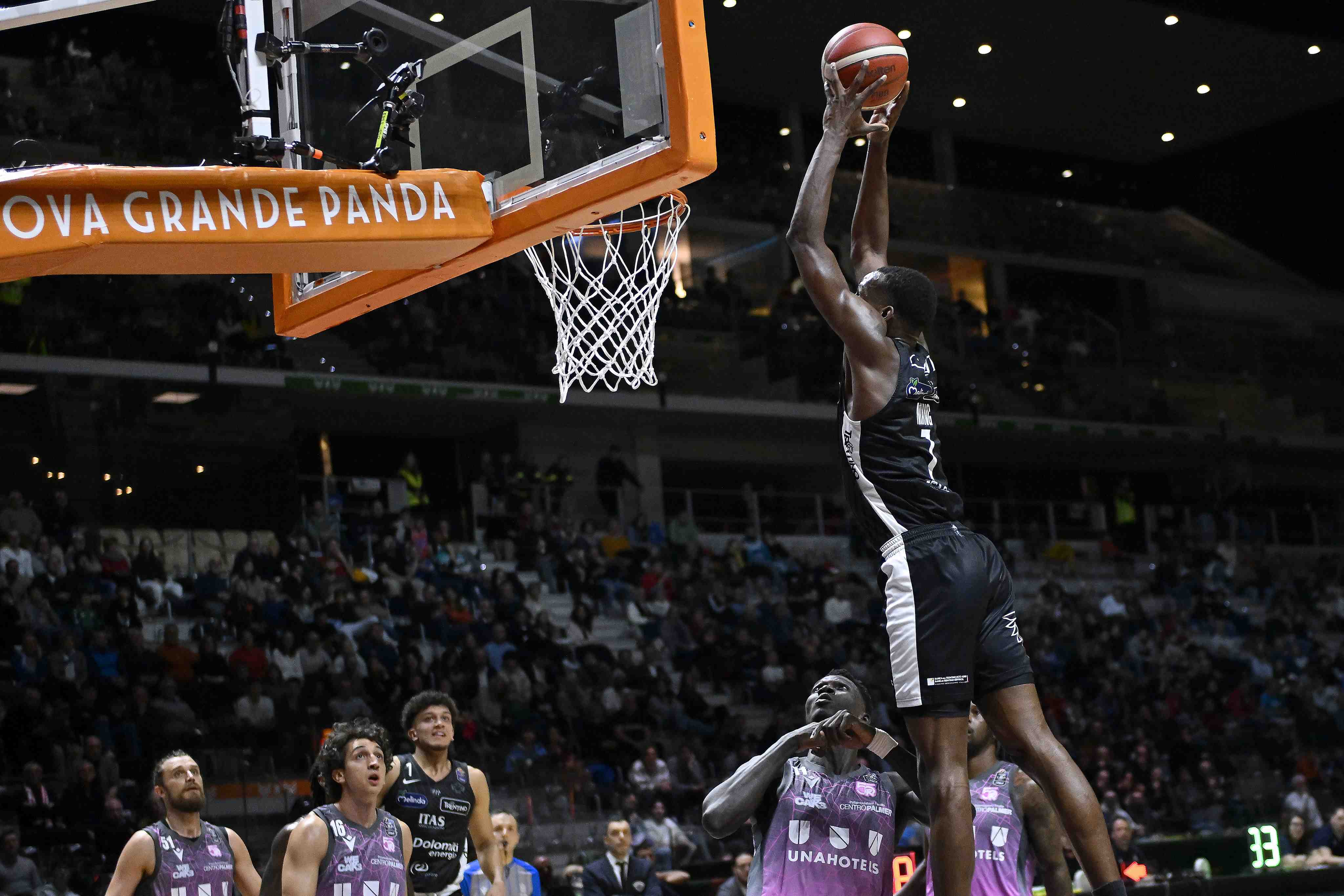 Saliou durante la partita della vittoria della Coppa Italia con Trento