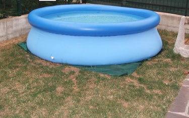 Una piscina gonfiabile per bambini in una foto d'archivio. ANSA /JI