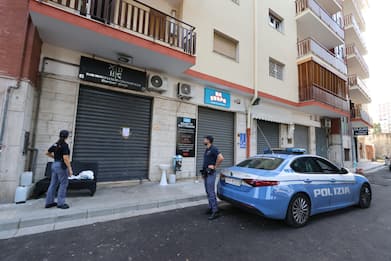 Napoli, uomo ucciso in un agguato a Scampia mentre era dal barbiere