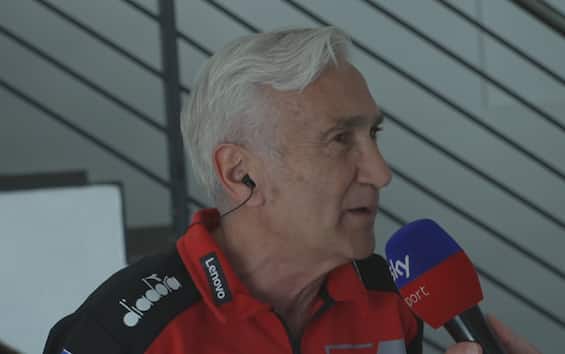 https://static.sky.it/editorialimages/5da2de054c2876e455f3d7268802152003673336/skysport/it/motori/motogp/video/2025/06/09/tardozzi-bagnaia-gp-mugello-intervista-video/Tardozzi_Ducati_Aragon_test_2.jpg?im=Resize,width=565