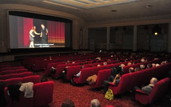 cinema mezzo vuoto