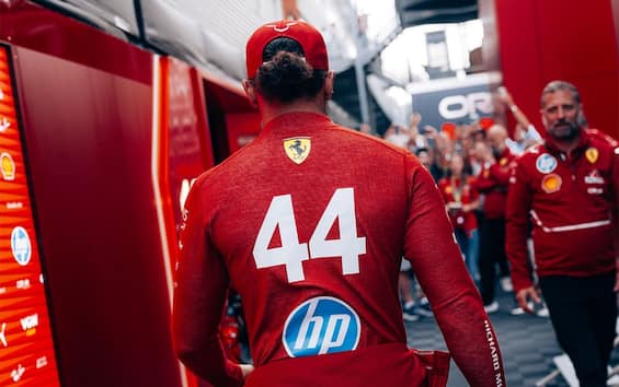 https://static.sky.it/editorialimages/5e1de032b56c3a5e67256c609fb8f3352e312a65/skysport/it/motori/formula-1/f1-ferrari-hamilton/x_ferrari_hamilton_spa_pista.jpg?im=Resize,width=565