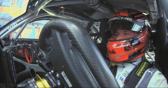 https://static.sky.it/editorialimages/5e5f6ad1d526c28a4779f8d03e86892716566cfb/skysport/it/motori/formula-1/video/2025/07/26/porsche-supercup-spa-gp-belgio-qualifica-risultati/Ghiretti_Supercup_Spa_social.jpg?im=Resize,width=565