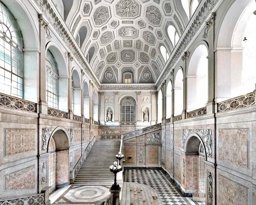 palazzo_reale_di_napoli_Ph._Massimo_Listri_(1).jpg