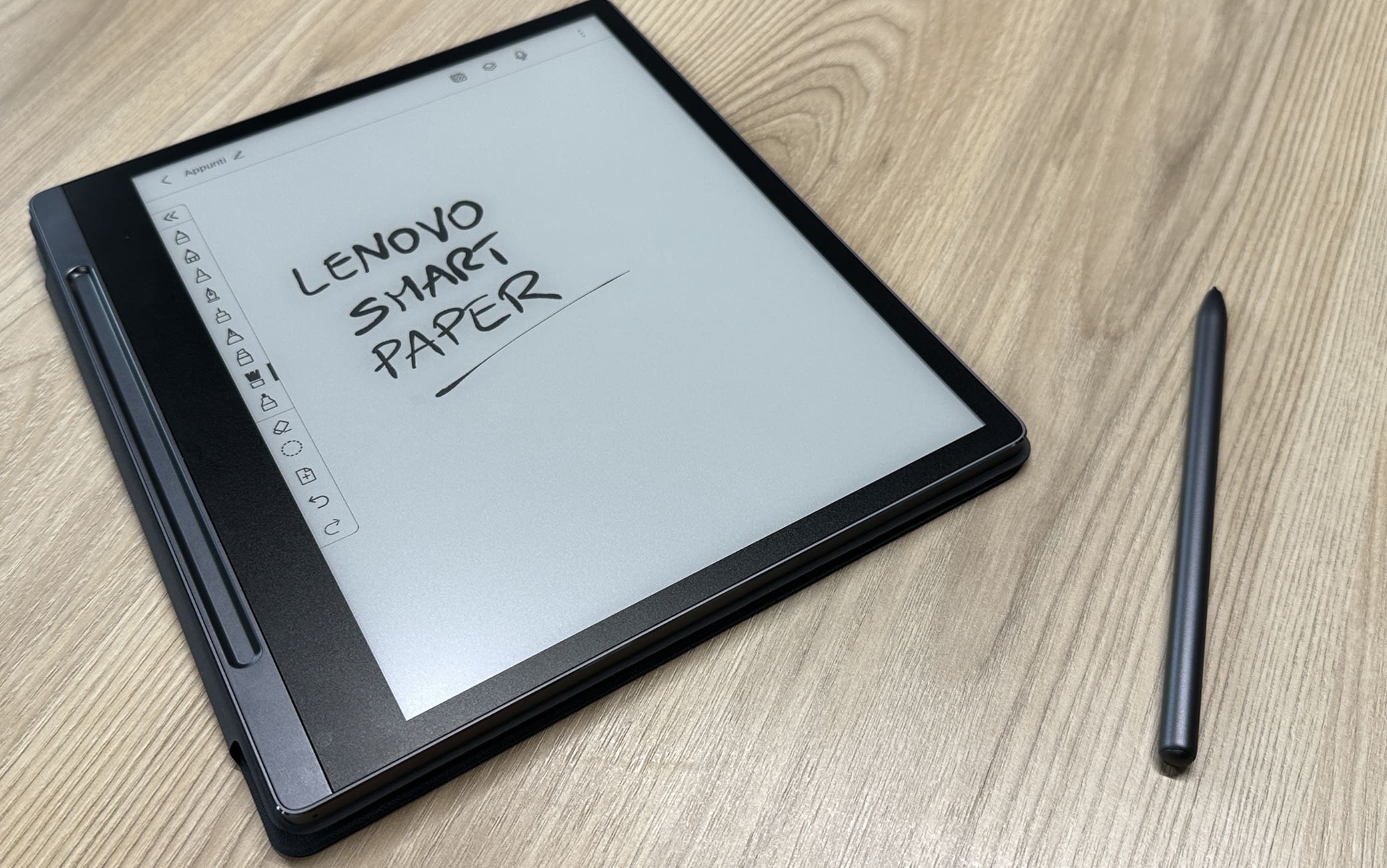 Lenovo presenta il blocco note digitale Smart Paper: la risposta
