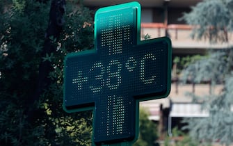 Termometro insegna di ina farmacia, Roma 10 Luglio 2023. ANSA/GIUSEPPE LAMI