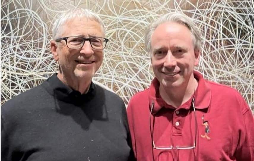 Da sinistra, Bill Gates e Linus Torvalds gates torvalds