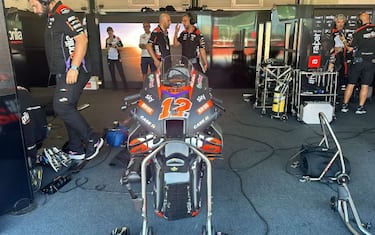 Aprilia, lavoro sull'elettronica per i piloti ufficiali