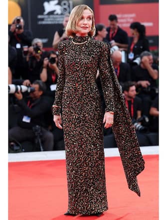 31-isabelle-huppert-venezia-2024-look-getty - 1
