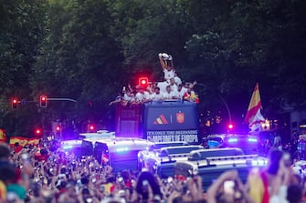 epa11480421 Spain's national soccer team celebrates the UEFA EURO 2024 victory along the streets of Madrid, Spain, 15 July 2024. Spain defeated England by 2-1 in the final of the 2024 European Championship in Germany on 14 July 2024.  EPA/Rodrigo Jimenez