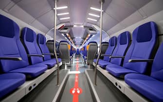 La presentazione alla Stazione Termini di uno dei 65 nuovi treni Rock di Trenitalia (Gruppo FS Italiane) destinati alla Regione Lazio per il rinnovo della flotta ferroviaria regionale, Roma, 21 dicembre 2021. ANSA/RICCARDO ANTIMIANI