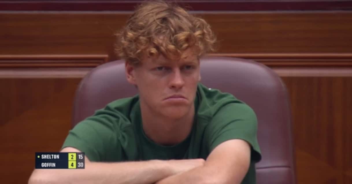 https://static.sky.it/editorialimages/5fabcf5ee96c7df1b5adf9cb42f98487576a469b/skysport/it/tennis/video/2025/10/03/sinner-reazione-goffin-passante-atp-shanghai-1040660/OG_combo_passante_sinner_reazione.jpg?im=Resize,width=1218