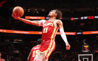 TORONTO, CANADA - DECEMBER 15: Trae Young #11 of the Atlanta Hawks shoots the ball during the game against the Toronto Raptors on December 15, 2023 at the Scotiabank Arena in Toronto, Ontario, Canada.  NOTE TO USER: User expressly acknowledges and agrees that, by downloading and or using this Photograph, user is consenting to the terms and conditions of the Getty Images License Agreement.  Mandatory Copyright Notice: Copyright 2023 NBAE (Photo by Vaughn Ridley/NBAE via Getty Images)
