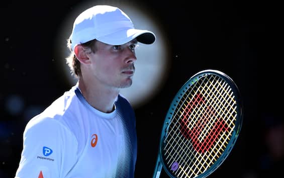 Artistic Eliot Spizzirri, Chi È L'avversario Di Sinner Agli Australian Open Artwork for Mobile Artistic Eliot Spizzirri, Chi È L'avversario Di Sinner Agli Australian Open Artwork for Mobile